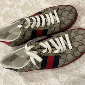 Men’s Gucci sneaker